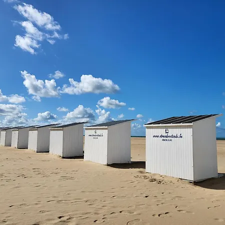 Skytower One - 14th Floor - Splendid Harbour & Sea View Apartment Ostend